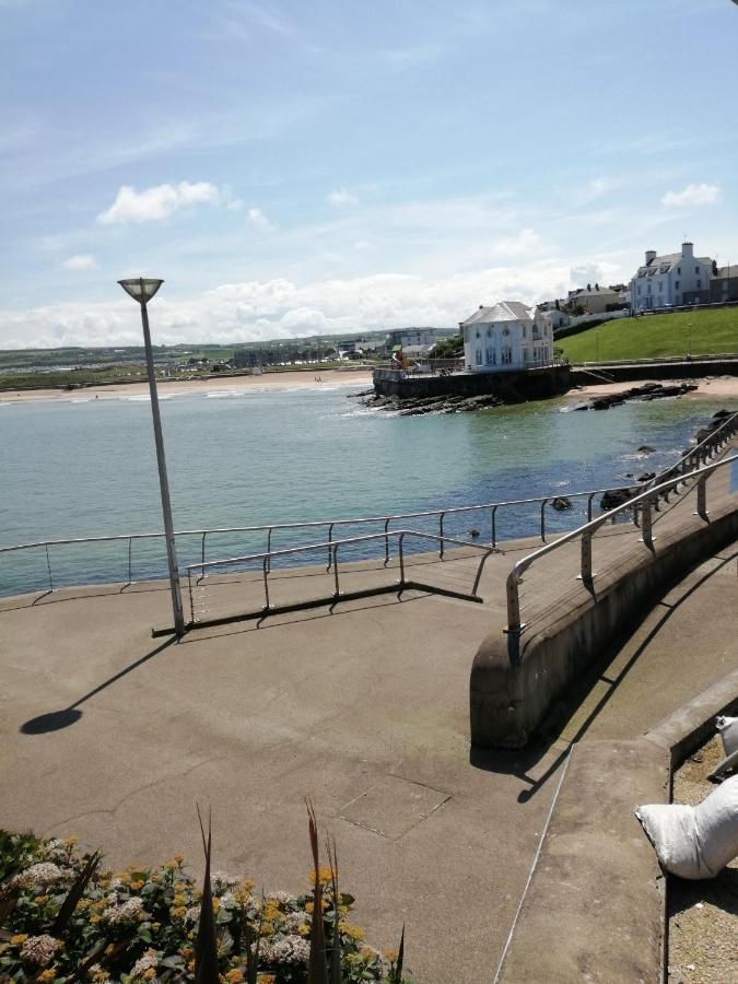 Mervue Apartment, 4 Causeway View, Portrush Exteriör bild